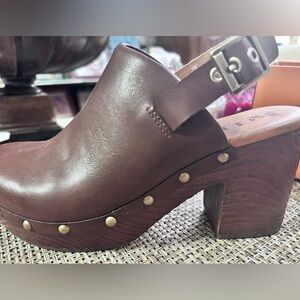 Korks wedge studded shoes